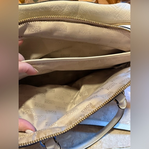 Michael Kors Women's Convertible Satchel, light cream - Picture 12 of 16